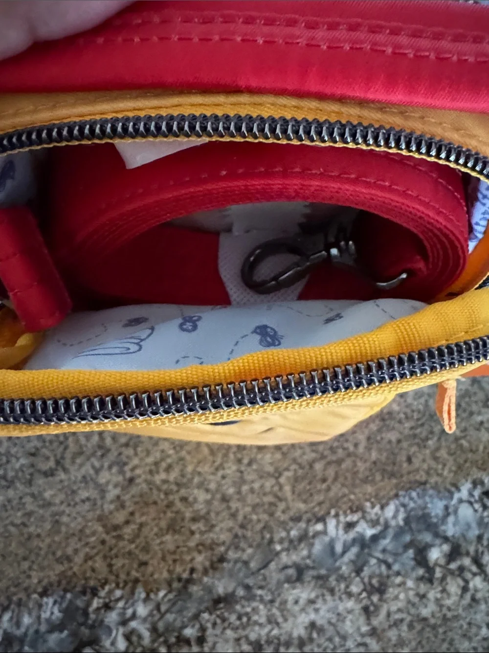 Disney Winnie the Pooh Lug Purse Crossbody Bag
